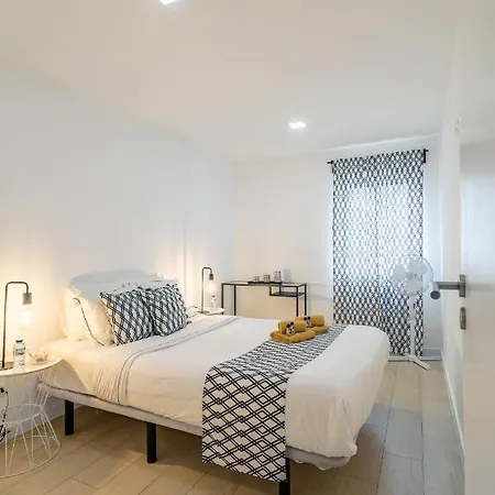 House Black & White Daire Lisboa